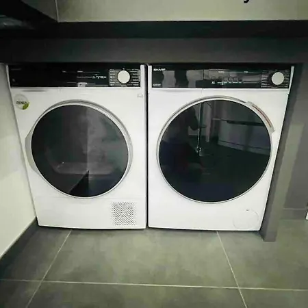 Apartmán Schoenes 2 An Der Stadt Grenze Mit Klimaanlage