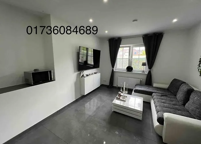 Schoenes 2 An Der Stadt Grenze Mit Klimaanlage Apartment